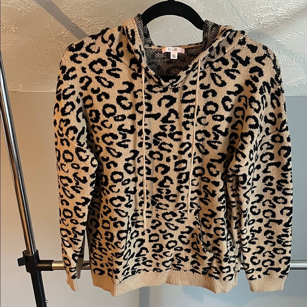 Chic Leopard Print Hoodie Sweater
